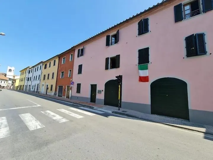 Charming Base In Tuscany Chiesina Uzzanese
